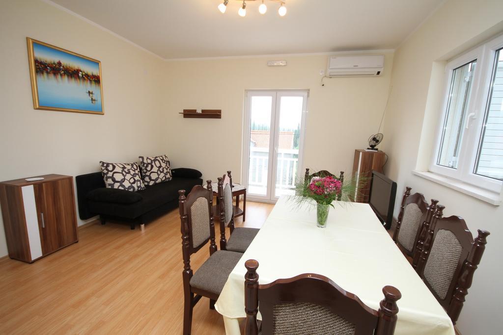 Apartment Franusic ชีลิปิ ภายนอก รูปภาพ